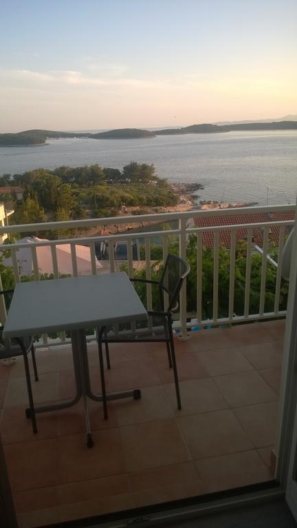 J&B Holiday House Hvar Đảo Hvar Ngoại thất bức ảnh
