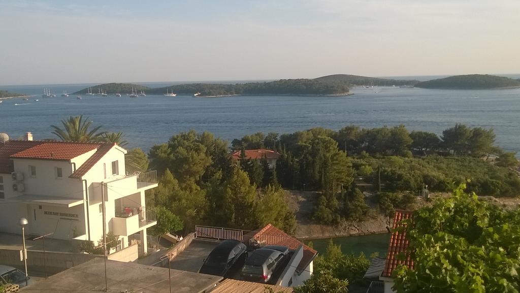 J&B Holiday House Hvar Đảo Hvar Ngoại thất bức ảnh