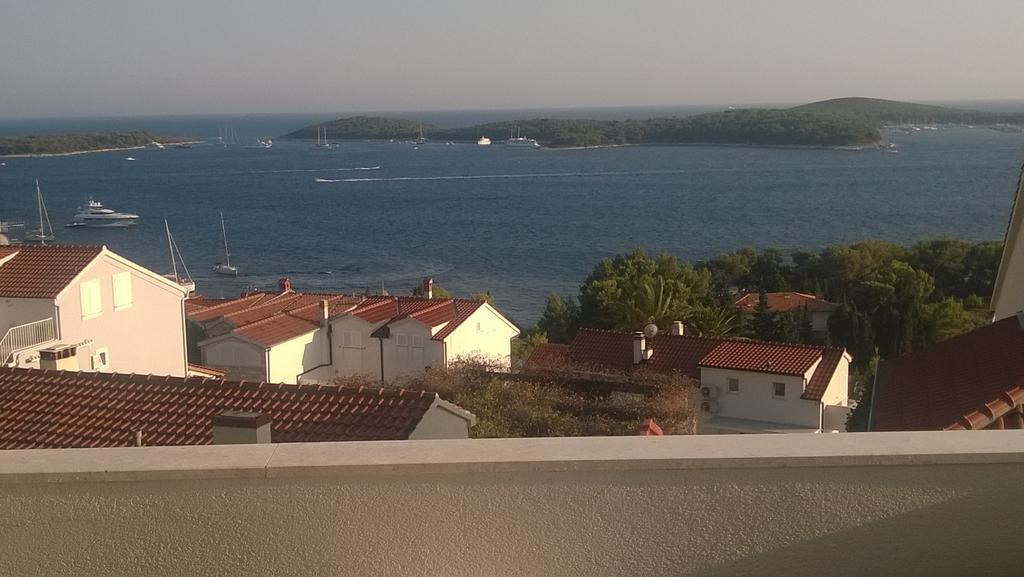 J&B Holiday House Hvar Đảo Hvar Ngoại thất bức ảnh