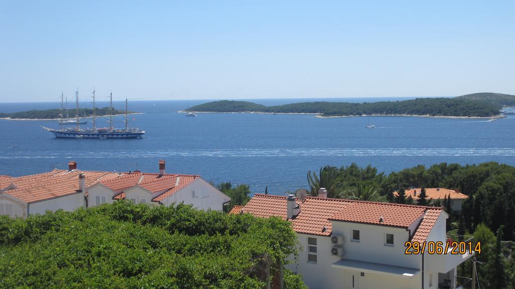 J&B Holiday House Hvar Đảo Hvar Ngoại thất bức ảnh