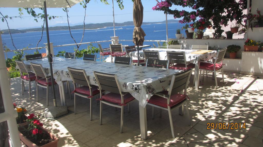 J&B Holiday House Hvar Đảo Hvar Ngoại thất bức ảnh