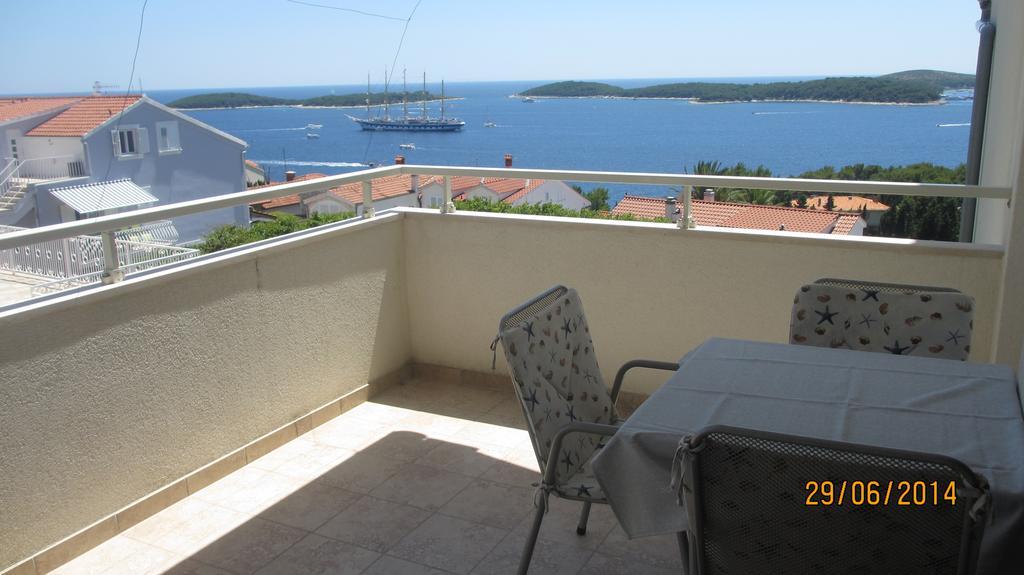 J&B Holiday House Hvar Đảo Hvar Ngoại thất bức ảnh