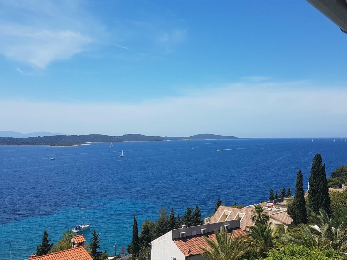 J&B Holiday House Hvar Đảo Hvar Ngoại thất bức ảnh